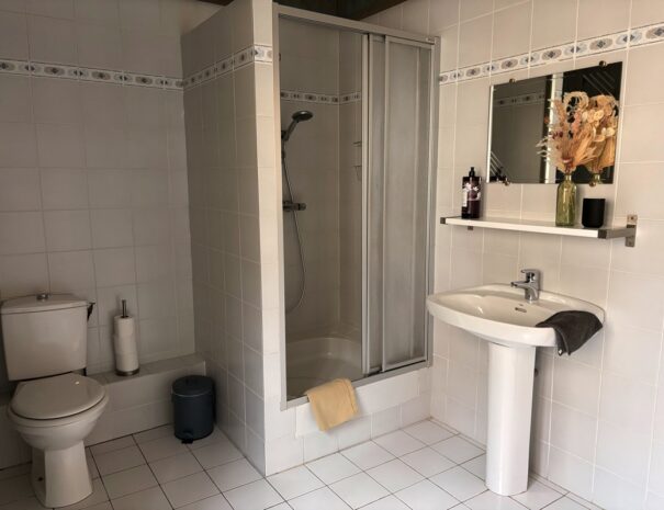 Salle de douche ch 5,6 et 7.