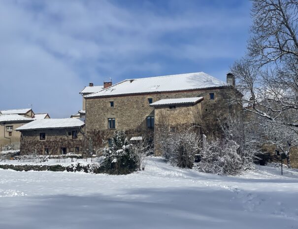 Le gîte sous la neige