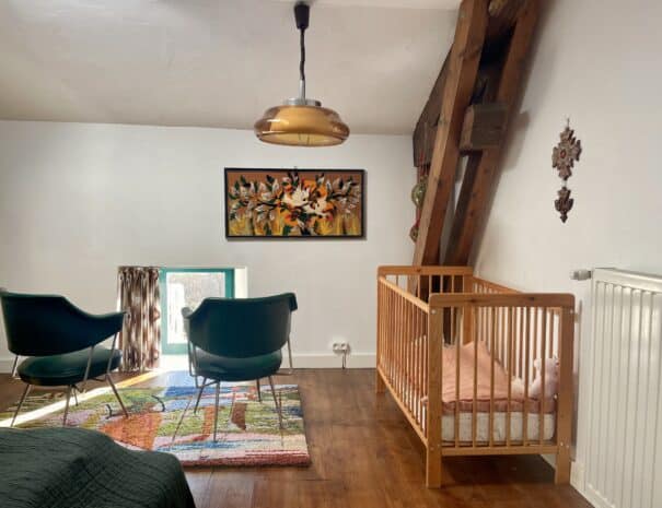 Chambre 5 lit bébé en bois permanent