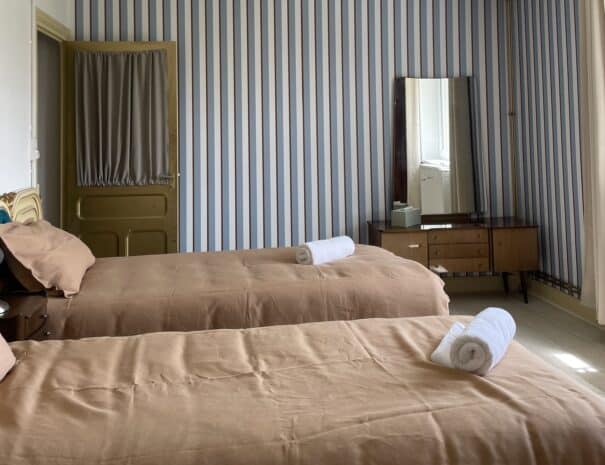 Chambre 4 avec 2 lits séparés