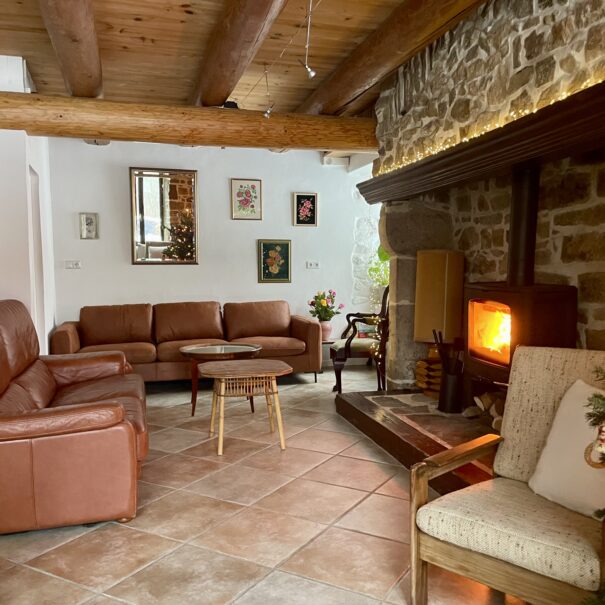 Salon chaleureux campagne